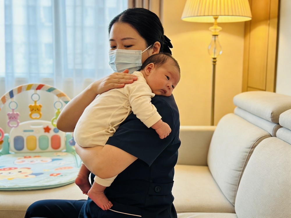 生成现代家庭客厅图片 (1).jpg